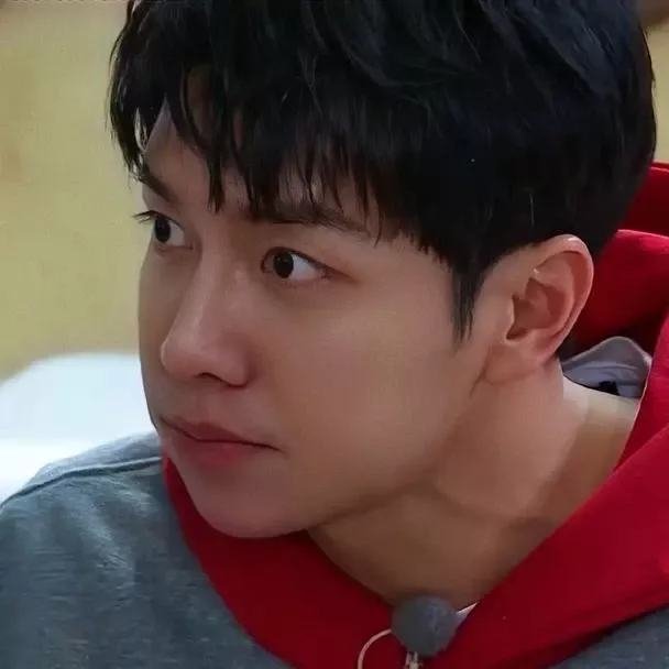 Cuplikan di balik layar dari Lee Seunggi