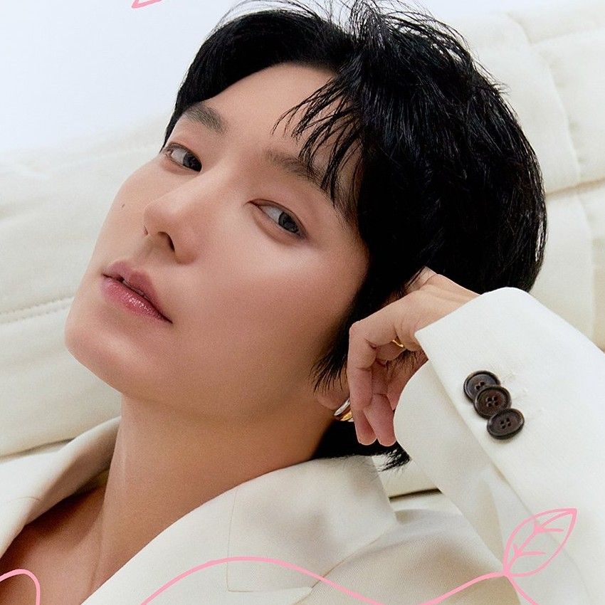 Behind-the-scenes cut of Lee Joongi