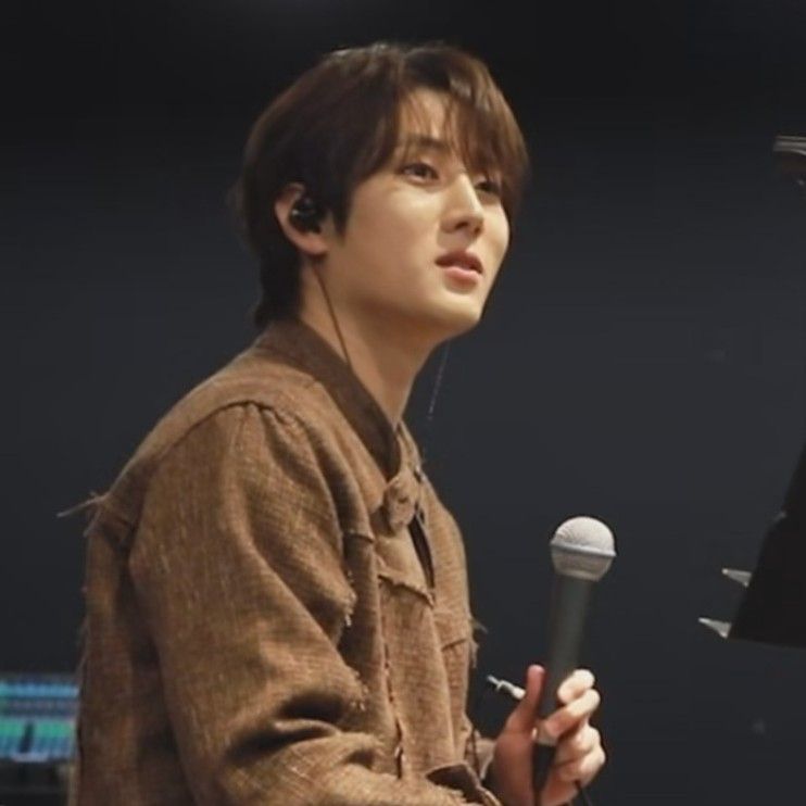 Behind-the-scenes cut of Kim Jungyeon