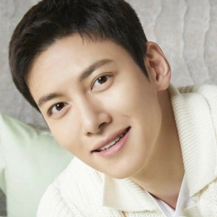 Behind-the-scenes cut of Ji Changwook