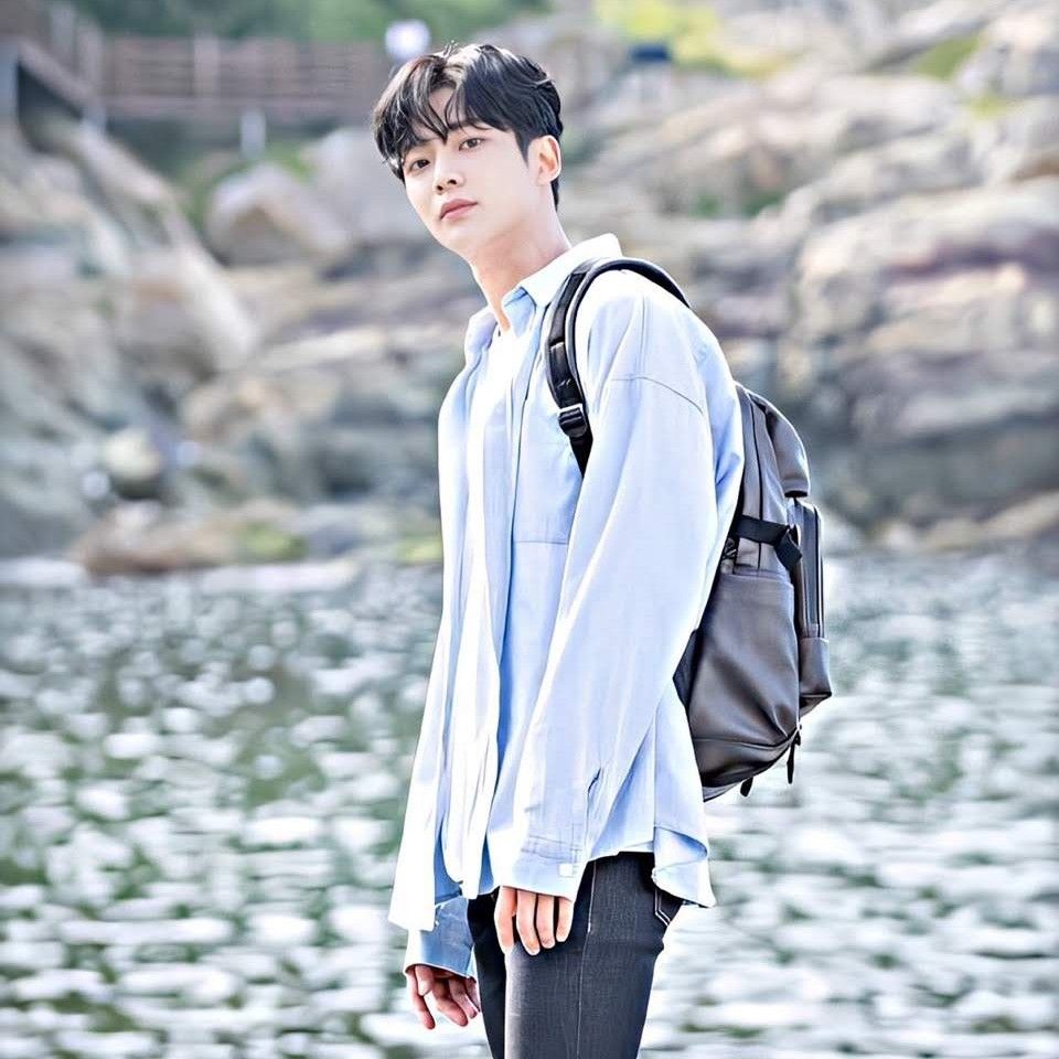 路云的最新照片