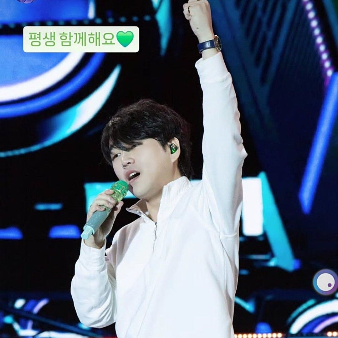 A moment captured by a fan of Hwang Youngwoong