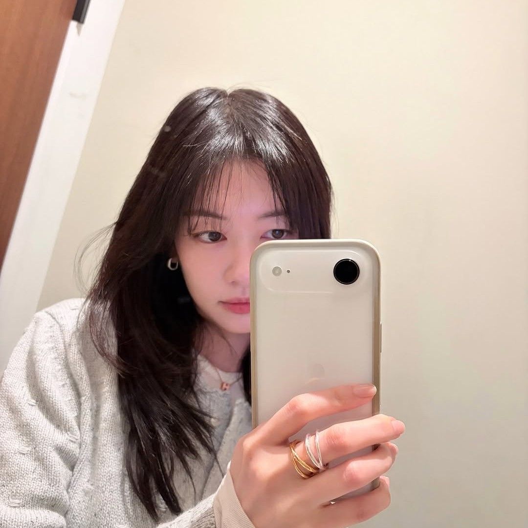 Behind-the-scenes cut of Jung Somin