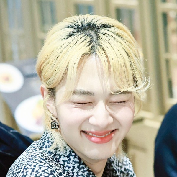 Today’s standout profile photo of NuNew on Choeaedol Celeb