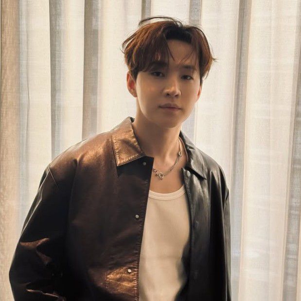 A moment captured by a fan of Henry