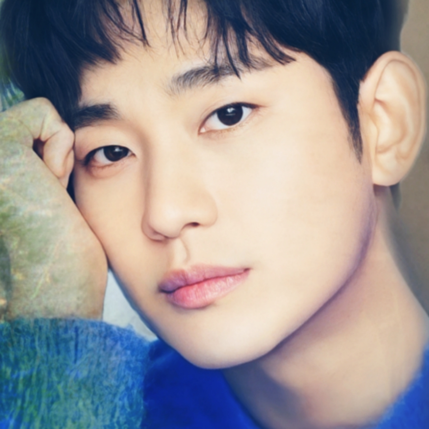 Recent activity shot of Kim Soohyun
