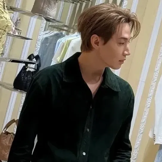 Behind-the-scenes cut of Henry