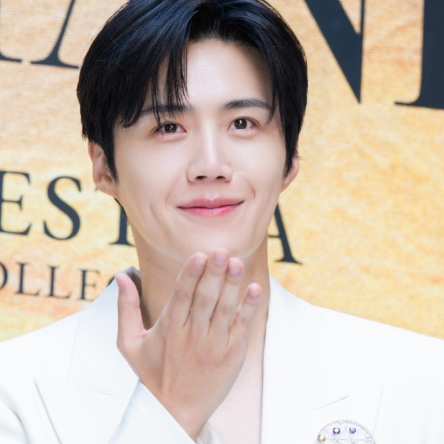 김선호의 최신 사진
