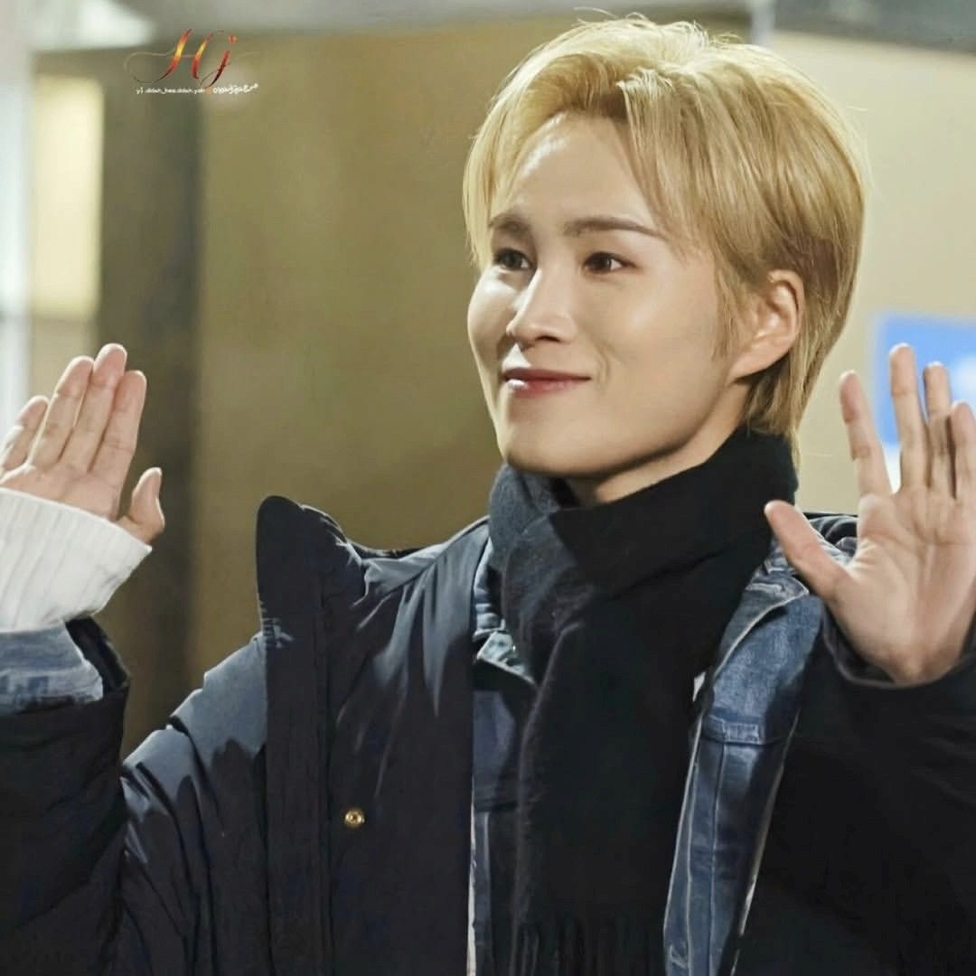 김희재의 비하인드 컷