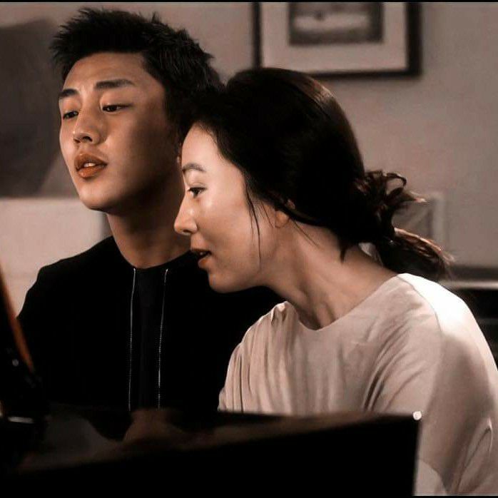 Behind-the-scenes cut of Kim Heeae