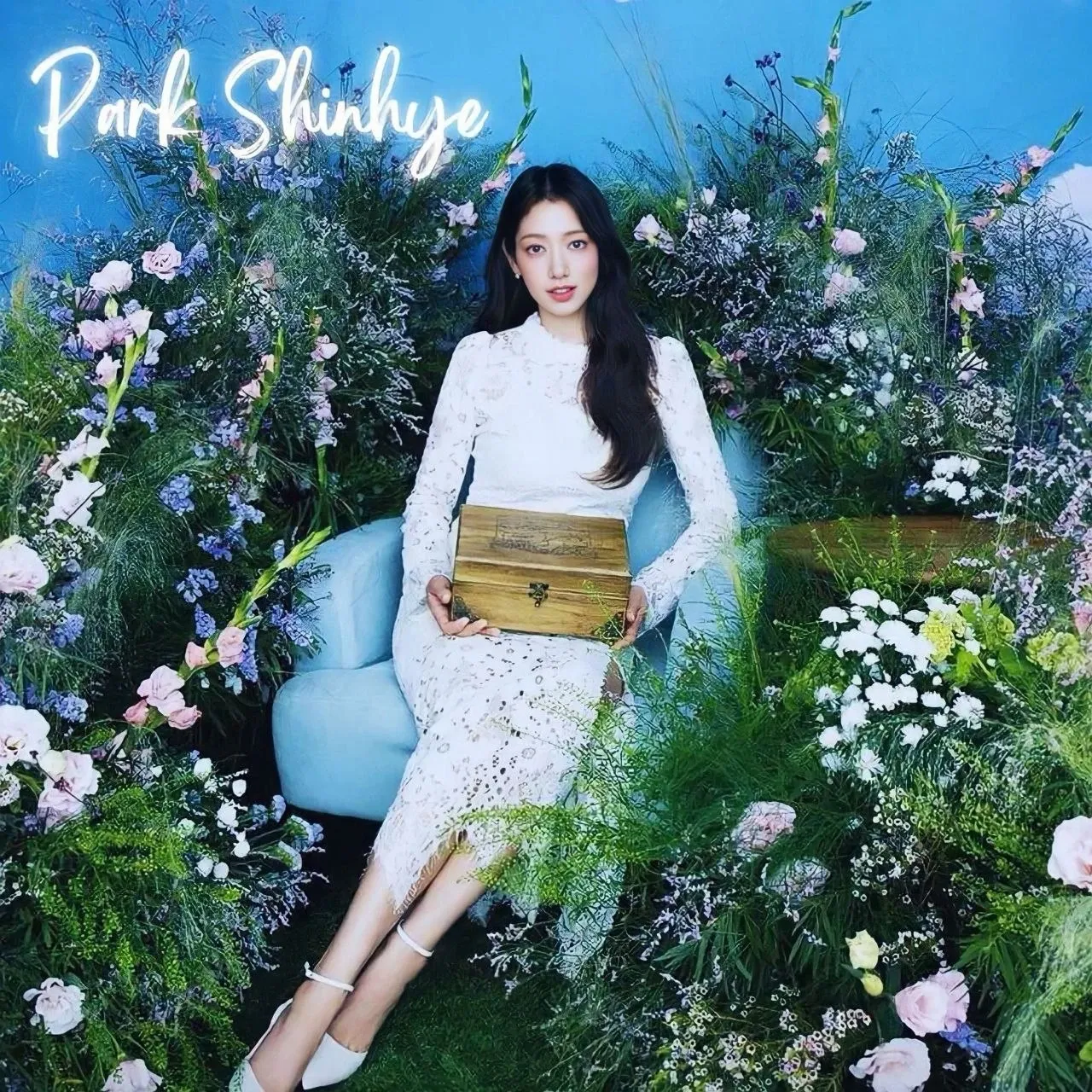 A moment captured by a fan of Park Shinhye