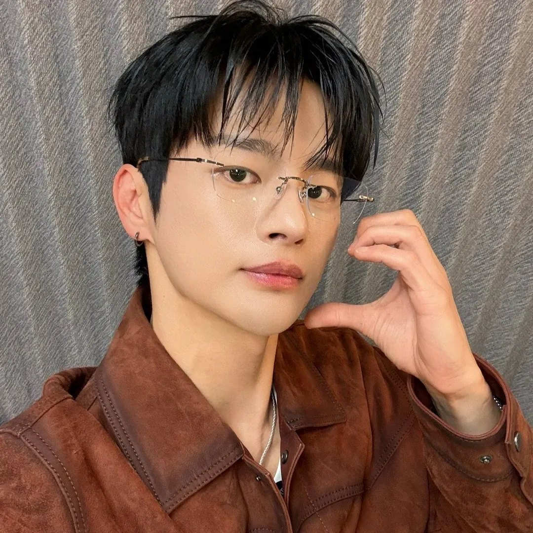 Recent activity shot of Seo Inguk