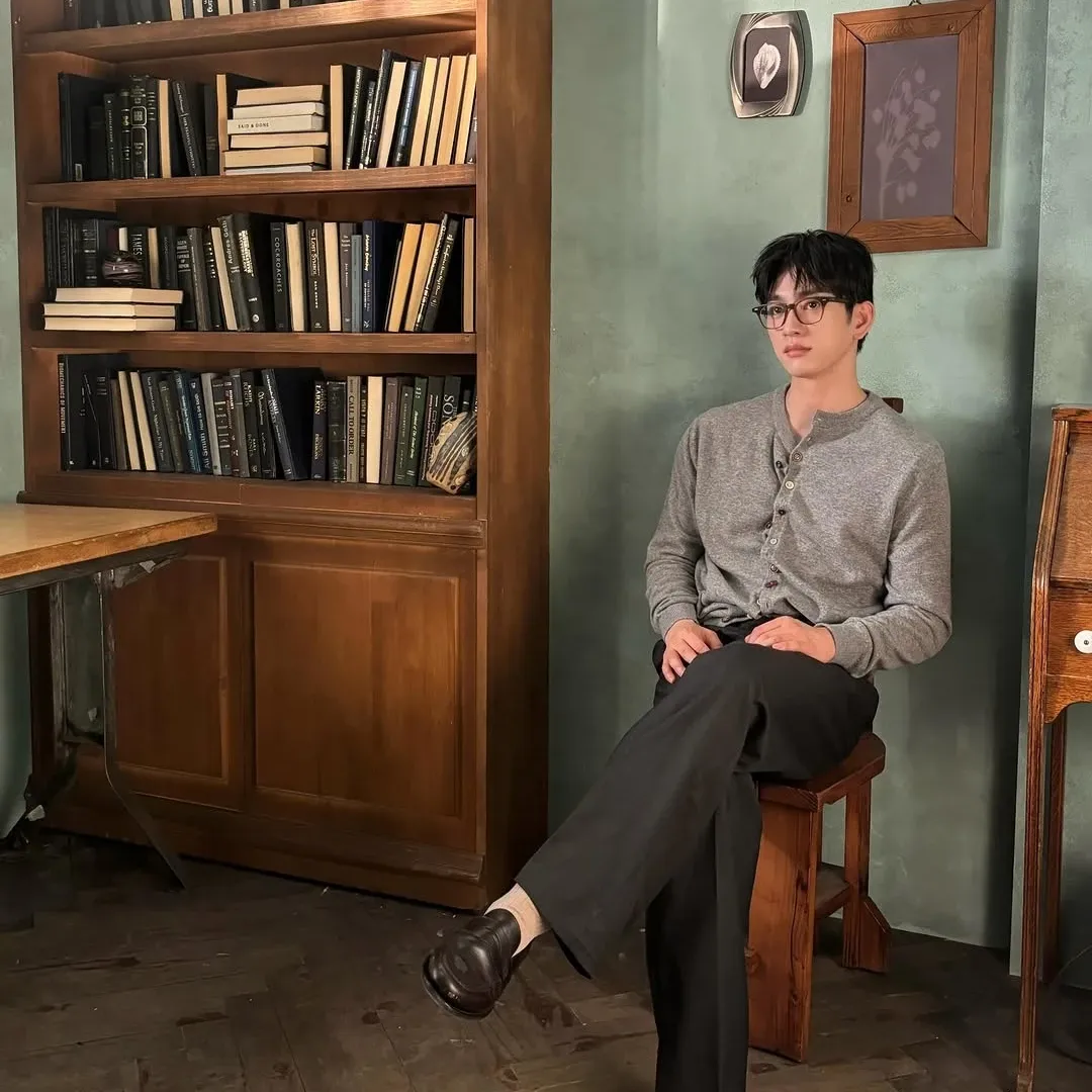 Cuplikan di balik layar dari Park Jinyoung