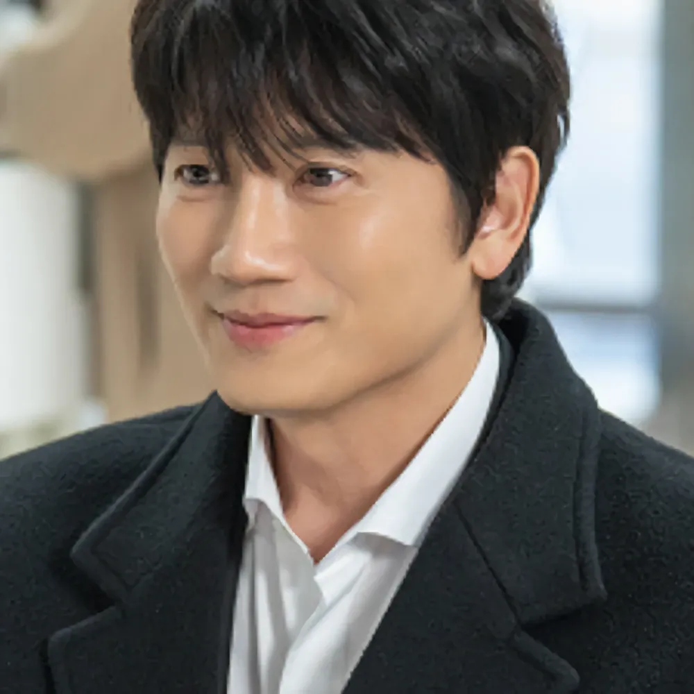 Latest photo of Ji Sung