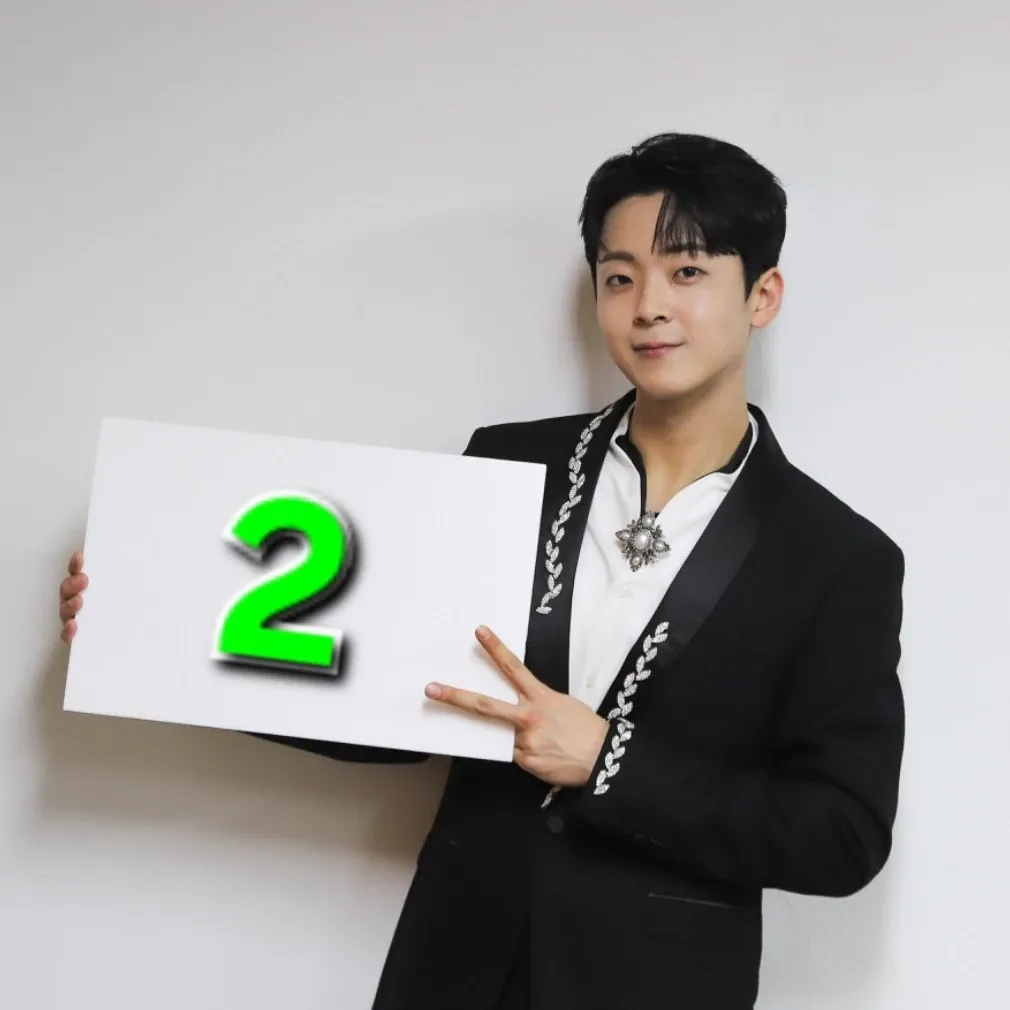 Behind-the-scenes cut of Park Minsu