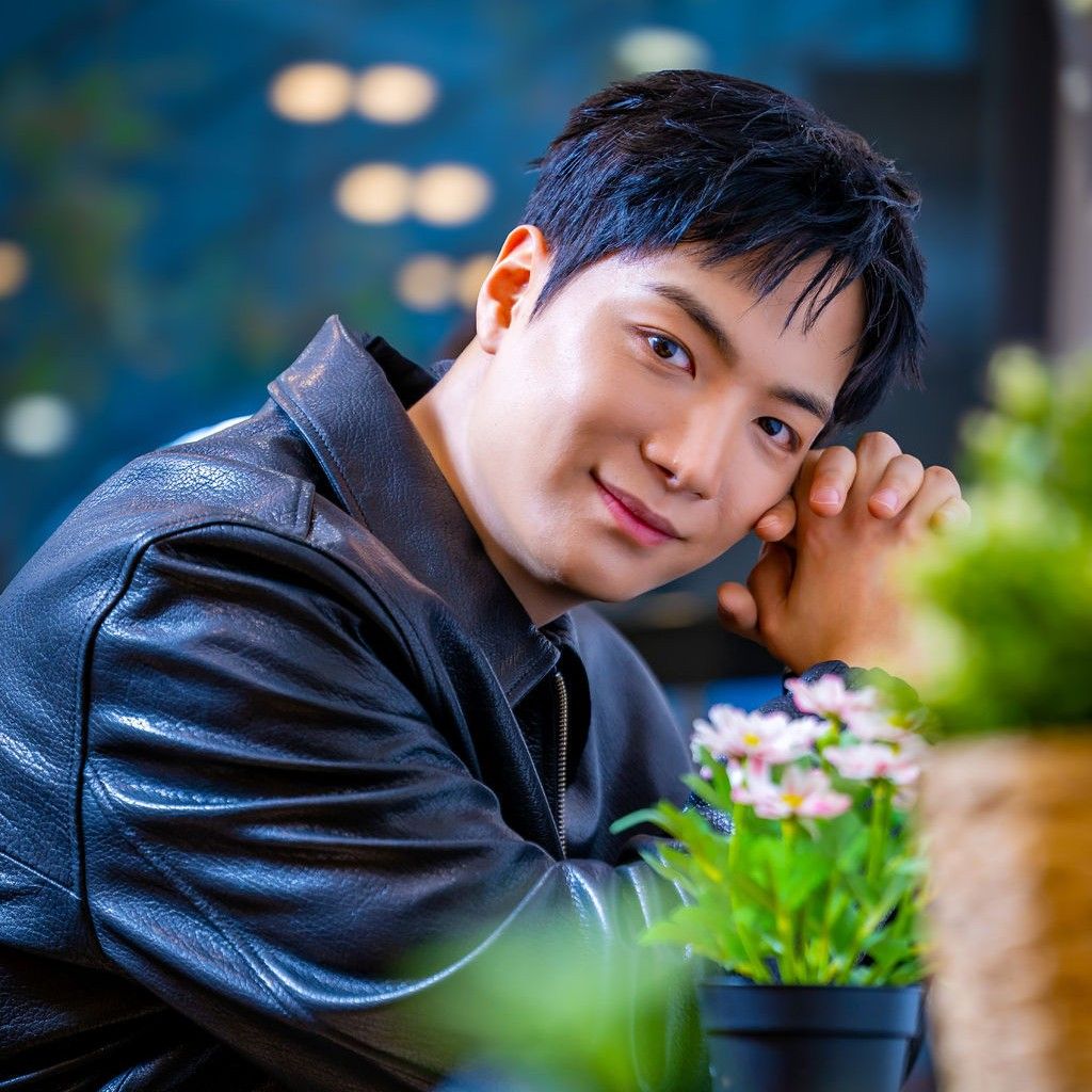 Behind-the-scenes cut of Secret Garden