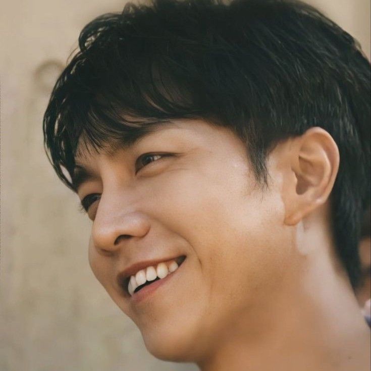A moment captured by a fan of Lee Seunggi