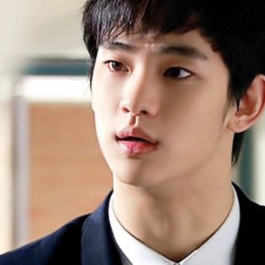 A moment captured by a fan of Kim Soohyun