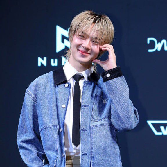 A moment captured by a fan of NuNew