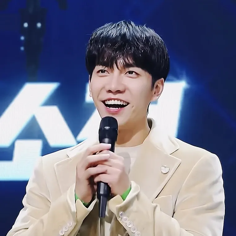 Cuplikan di balik layar dari Lee Seunggi