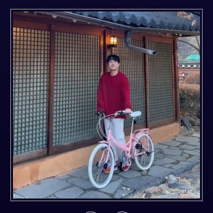 粉丝拍下的李灿元瞬间