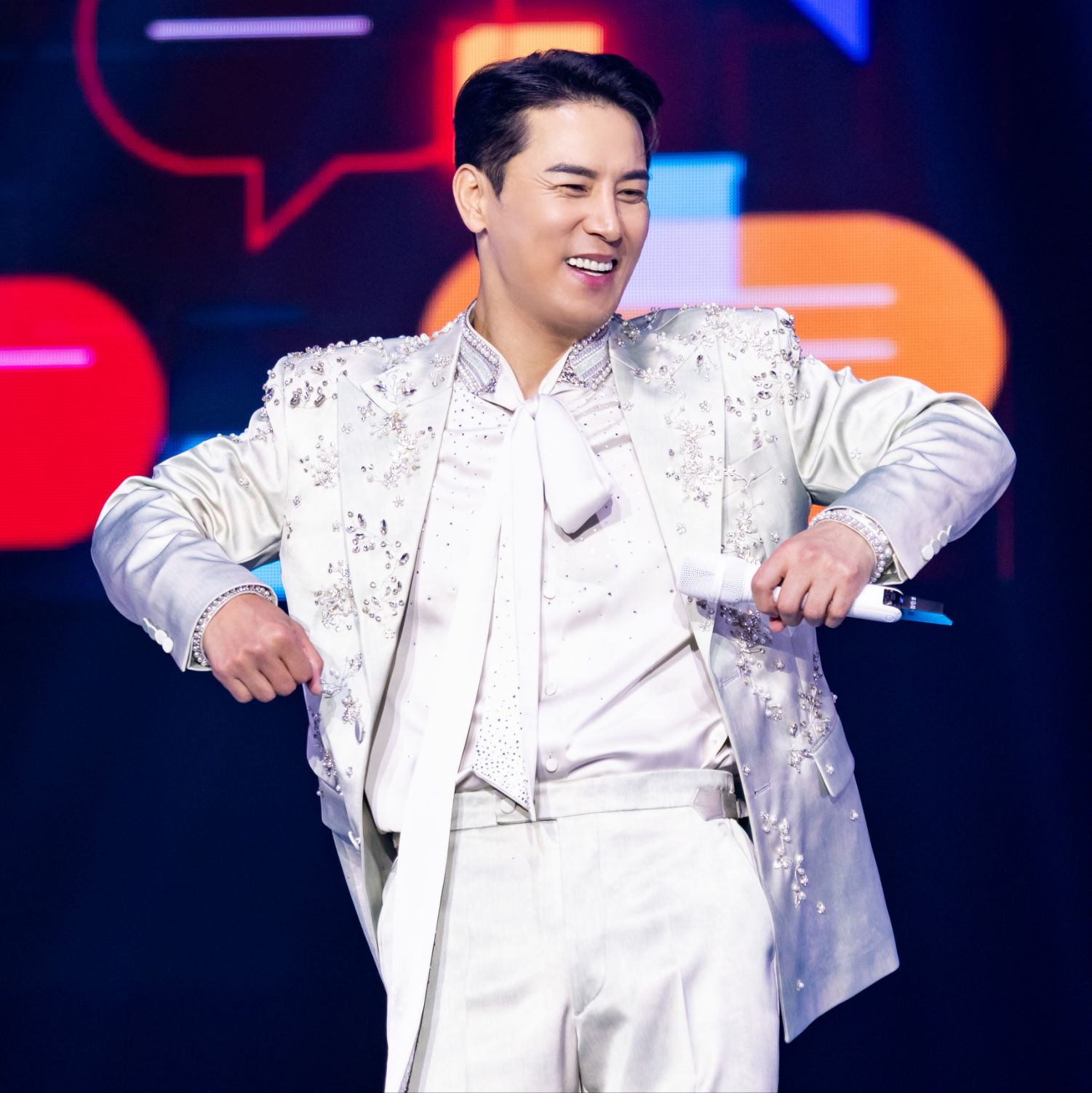 張民好的最新照片