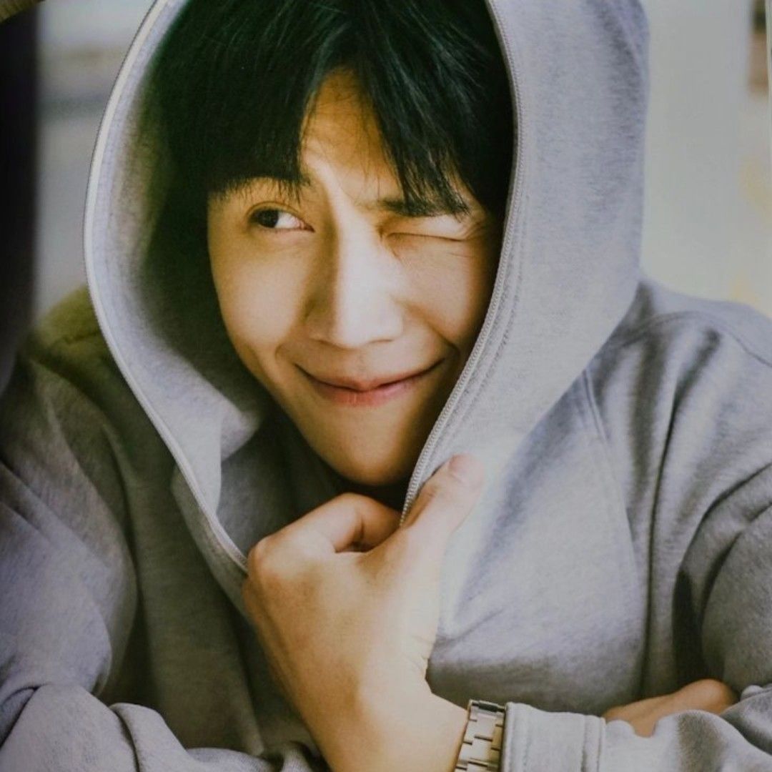 金宣虎的最新照片