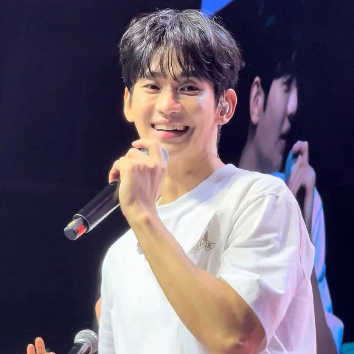 A moment captured by a fan of Kim Soohyun