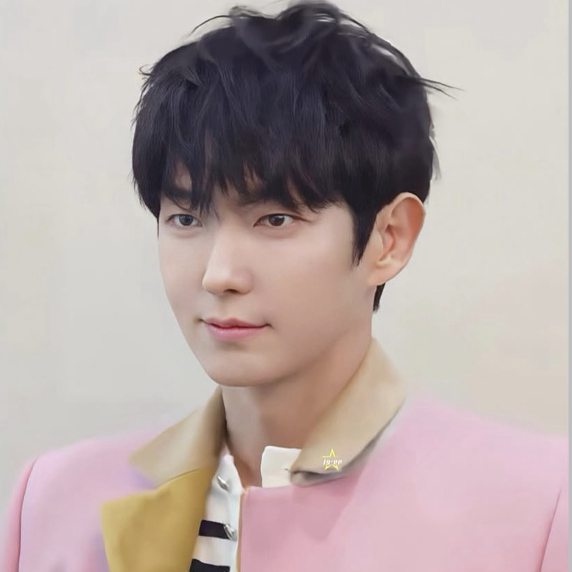 A moment captured by a fan of Lee Joongi