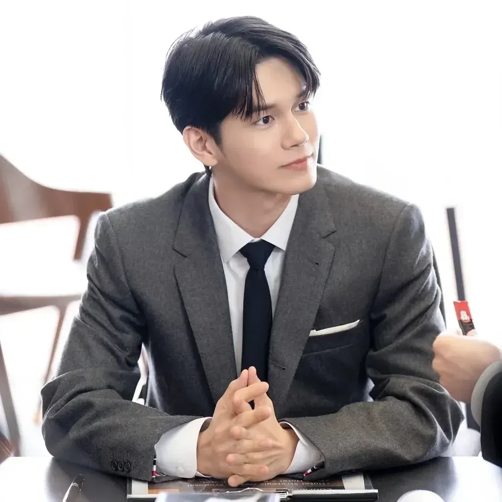 Foto terbaru dari Ong Seongwu