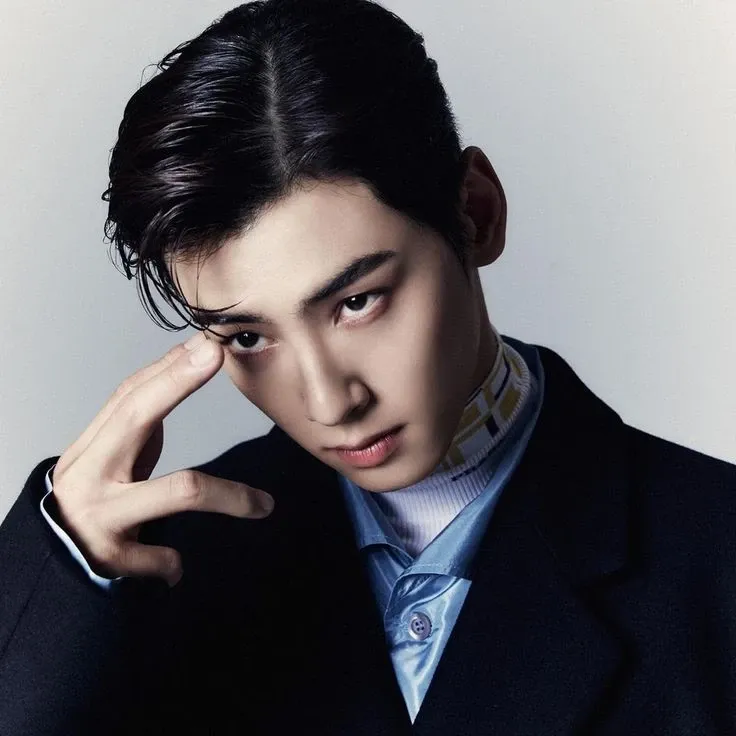 Behind-the-scenes cut of Cha Eunwoo