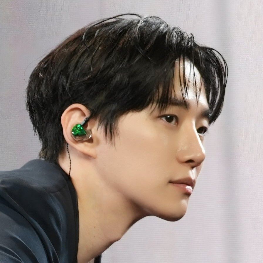 Cuplikan di balik layar dari Lee Junho