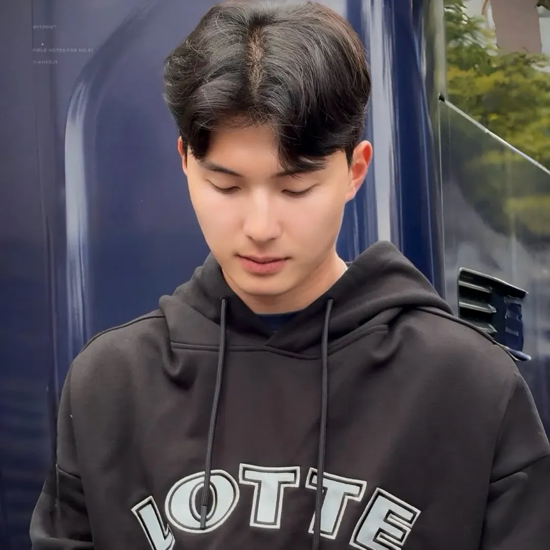 Yoon Donghee的最新照片