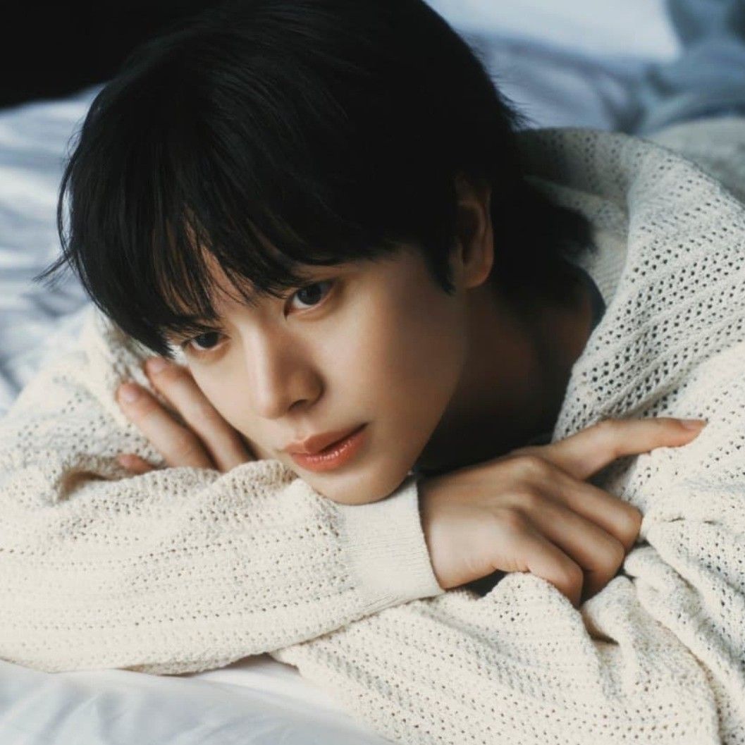 A moment captured by a fan of Yook Sungjae