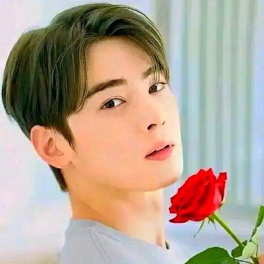 A moment captured by a fan of Cha Eunwoo