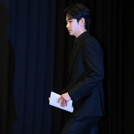 Foto terbaru dari Kim Soohyun