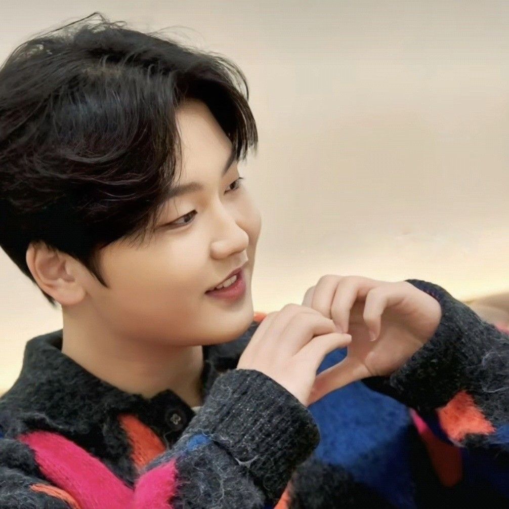 Behind-the-scenes cut of Park Sungon