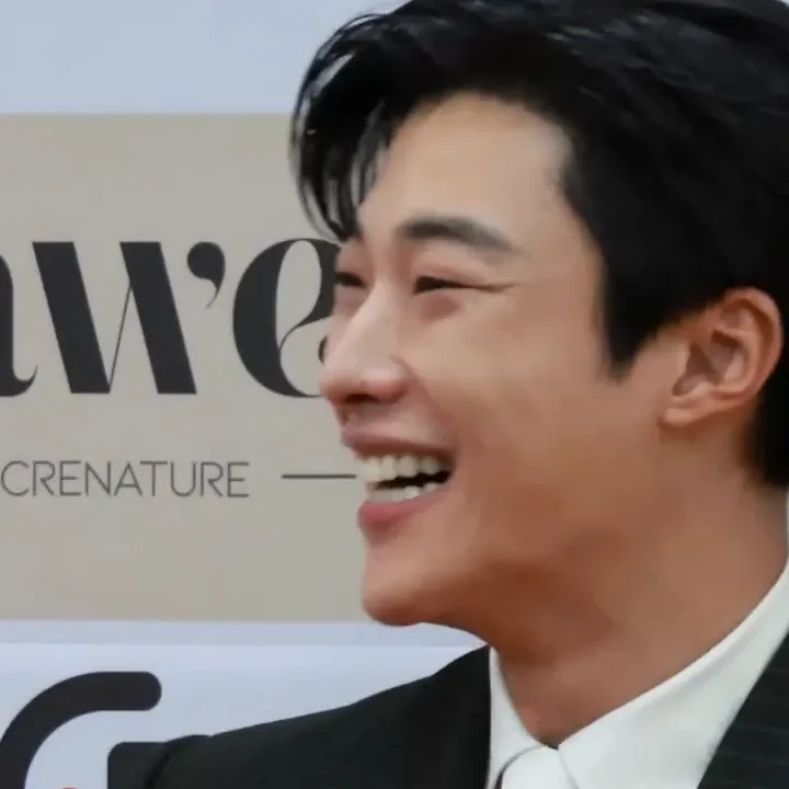 Behind-the-scenes cut of Woo Dohwan