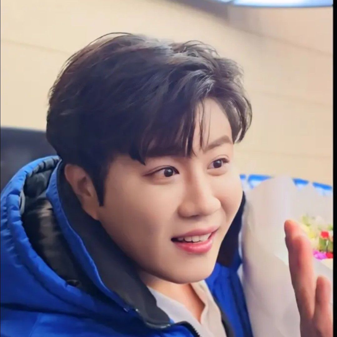 Recent activity shot of Jin Haesung