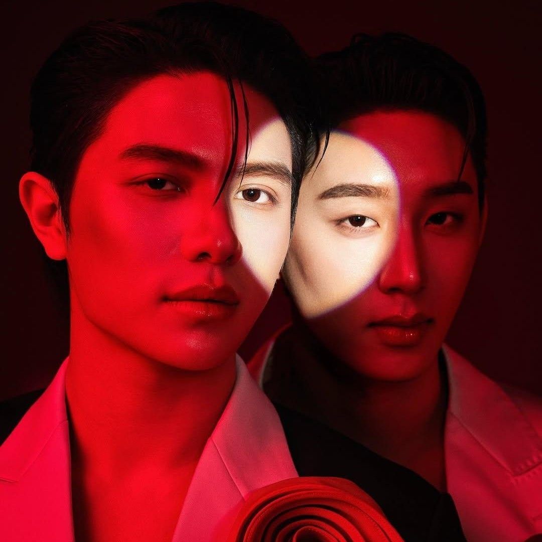 A moment captured by a fan of Est Supha Sangaworawong