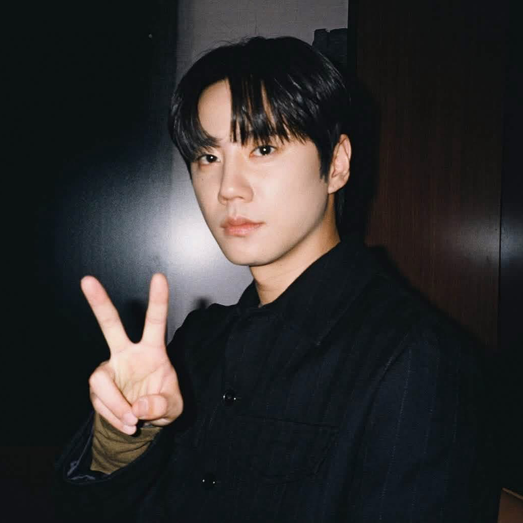 Recent activity shot of Lee Junyoung