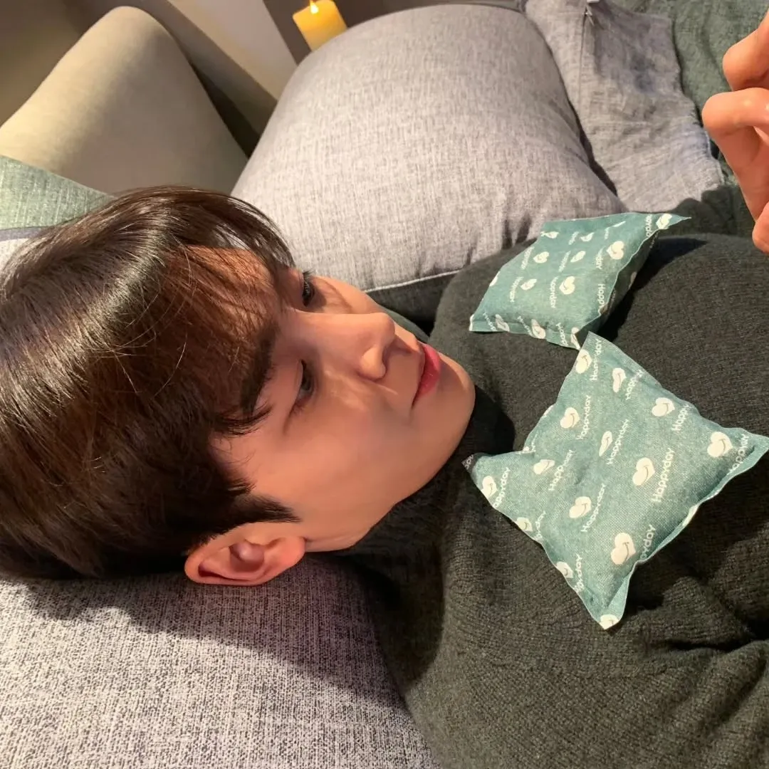 Behind-the-scenes cut of Rowoon