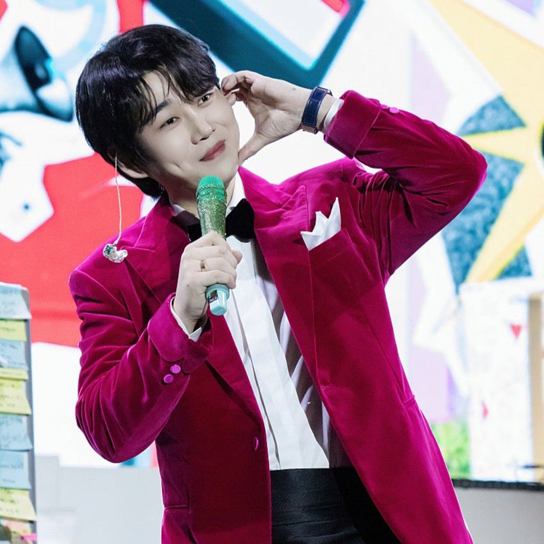 Recent activity shot of Hwang Youngwoong