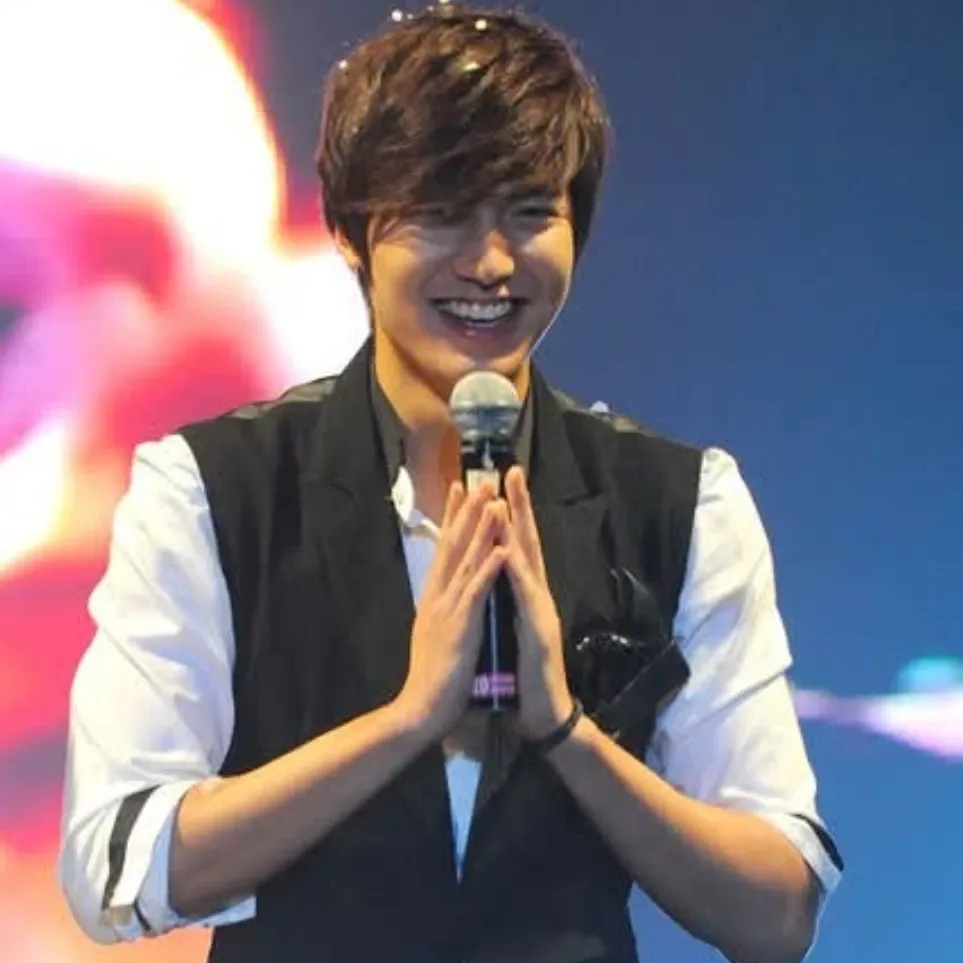 李敏镐的最新照片