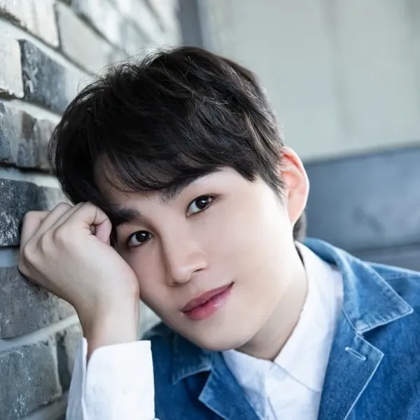 김희재의 비하인드 컷