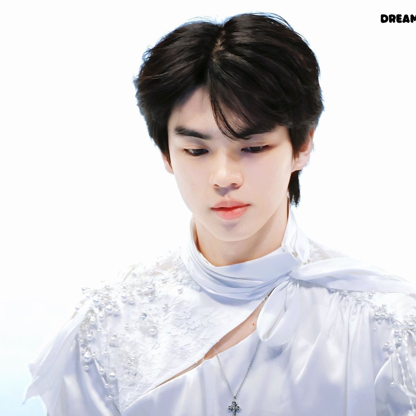 Behind-the-scenes cut of Cha Junhwan