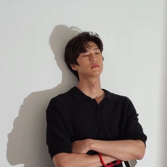 Behind-the-scenes cut of Na Inwoo