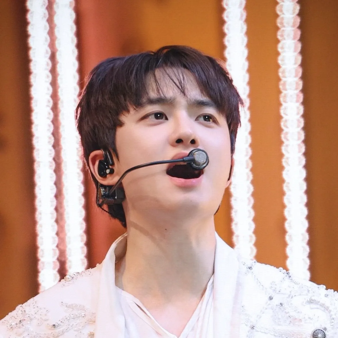 Foto kegiatan terbaru dari Doh Kyungsoo (D.O.)