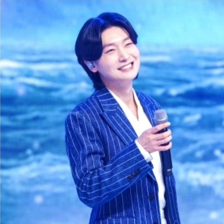 Latest photo of Kim Yongbin