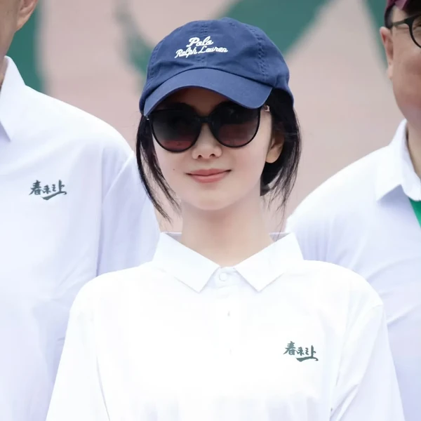 今天在Choeaedol Celeb中最闪耀的谭松韵代表照片